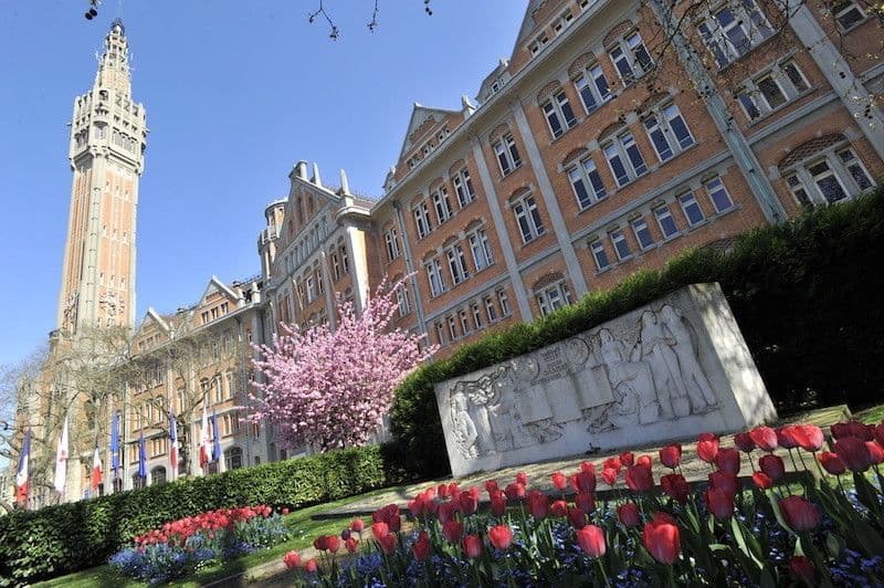 Lille et son hôtel de ville - HiDeal