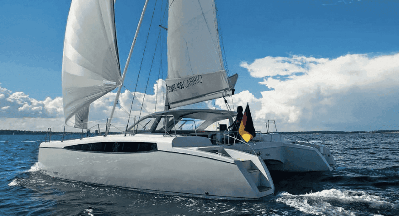 Balade à la voile en catamaran - ©